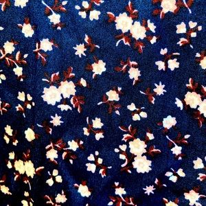 Short Sleeve Blue Floral button up shirt. Fitted XXL